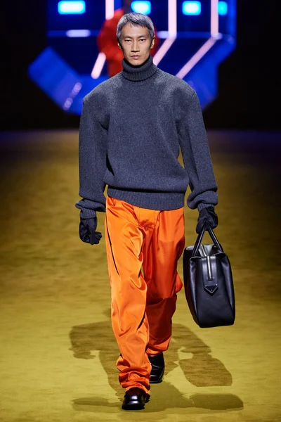 Look 20